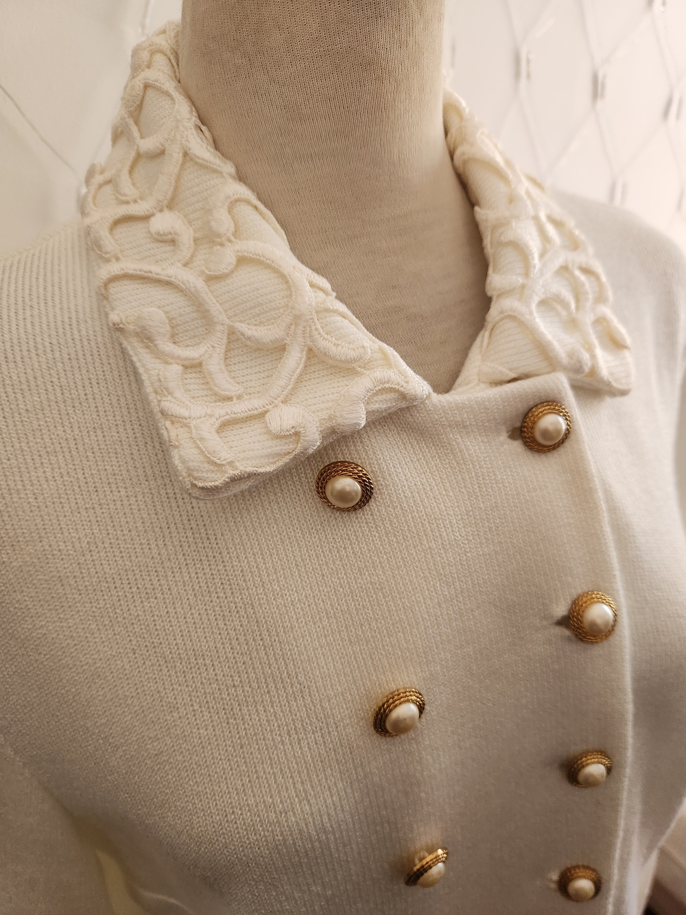 Vintage Leslie Fay Cream Double-Breasted Knit Blazer • Rich Girl • Size 14 - Picture 4 of 8